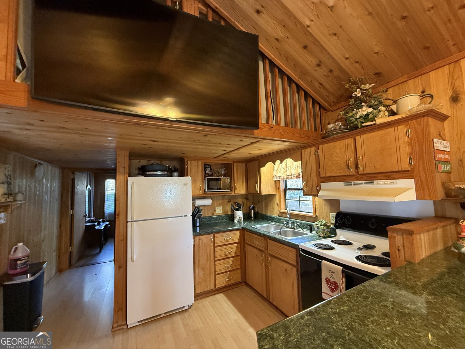 101 Cindy Pkwy Cleveland - 14