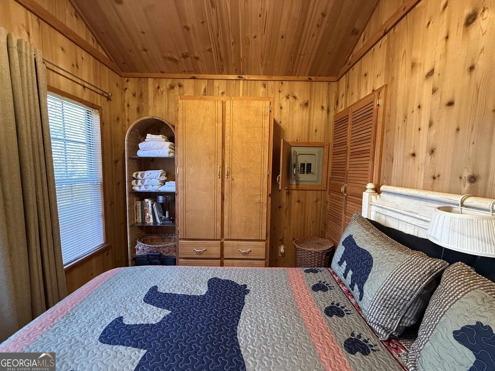 101 Cindy Pkwy Cleveland - 19