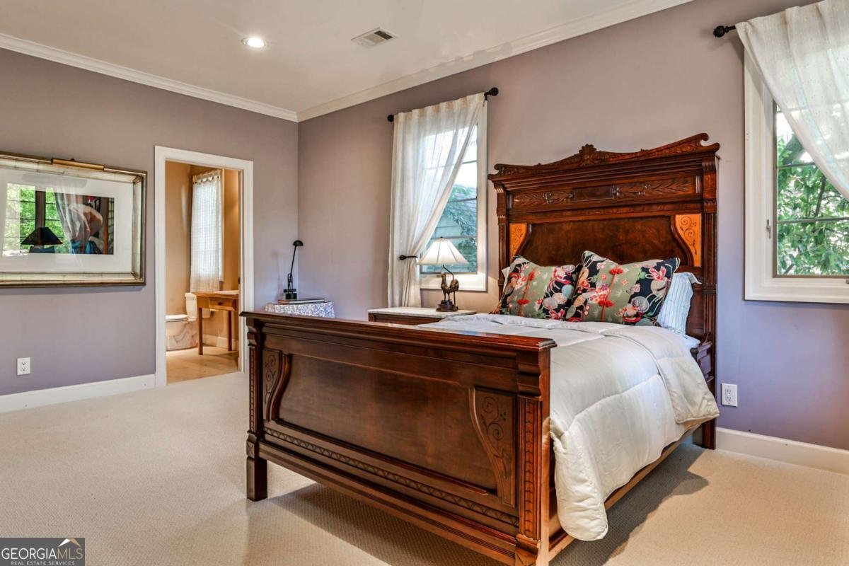 2837 Hills Drive Atlanta - 23