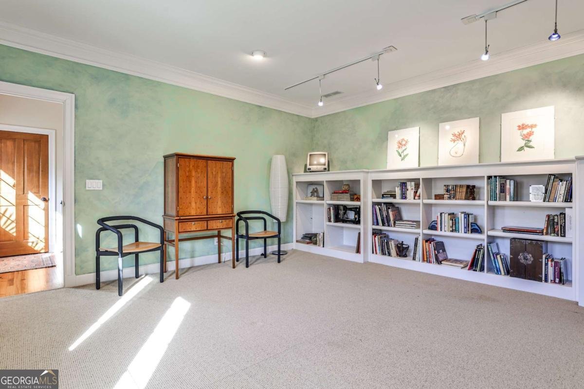 2837 Hills Drive Atlanta - 27