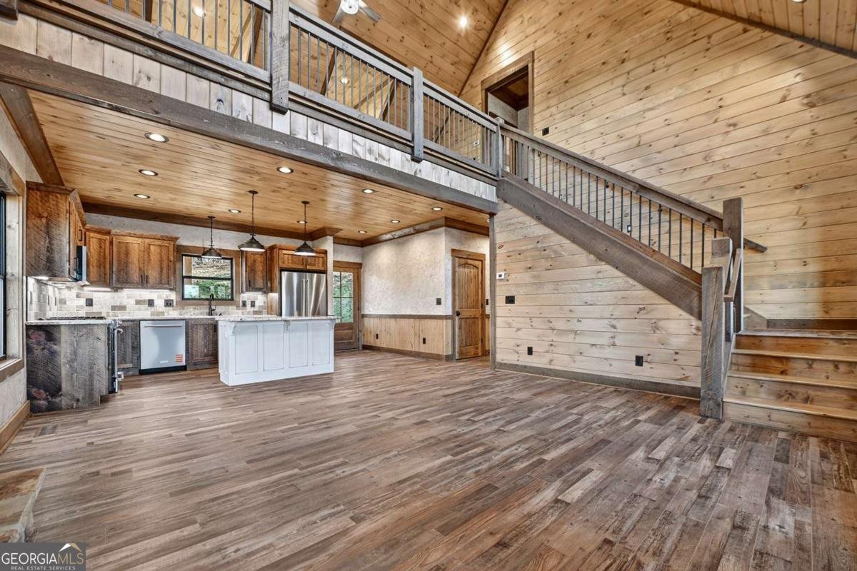 21 Crown Court Ellijay - 13