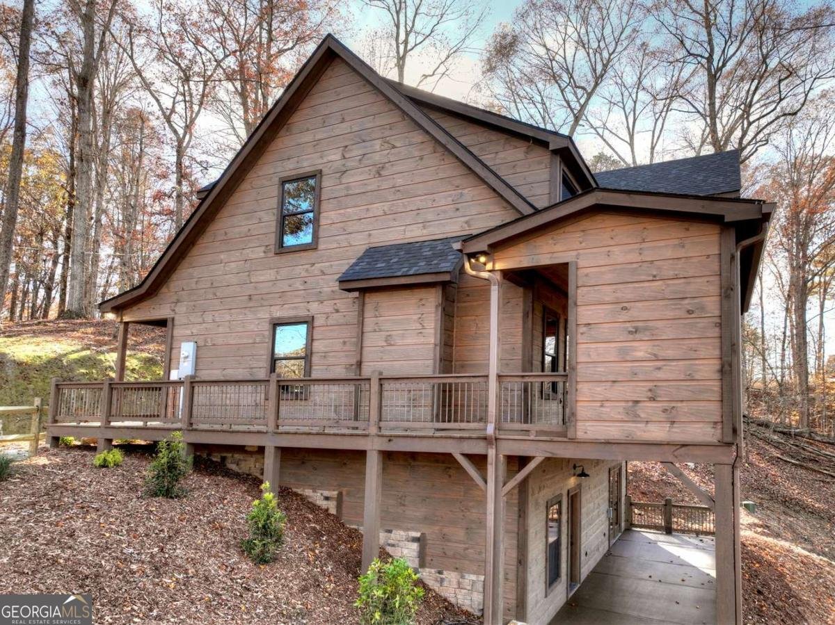 21 Crown Court Ellijay - 3