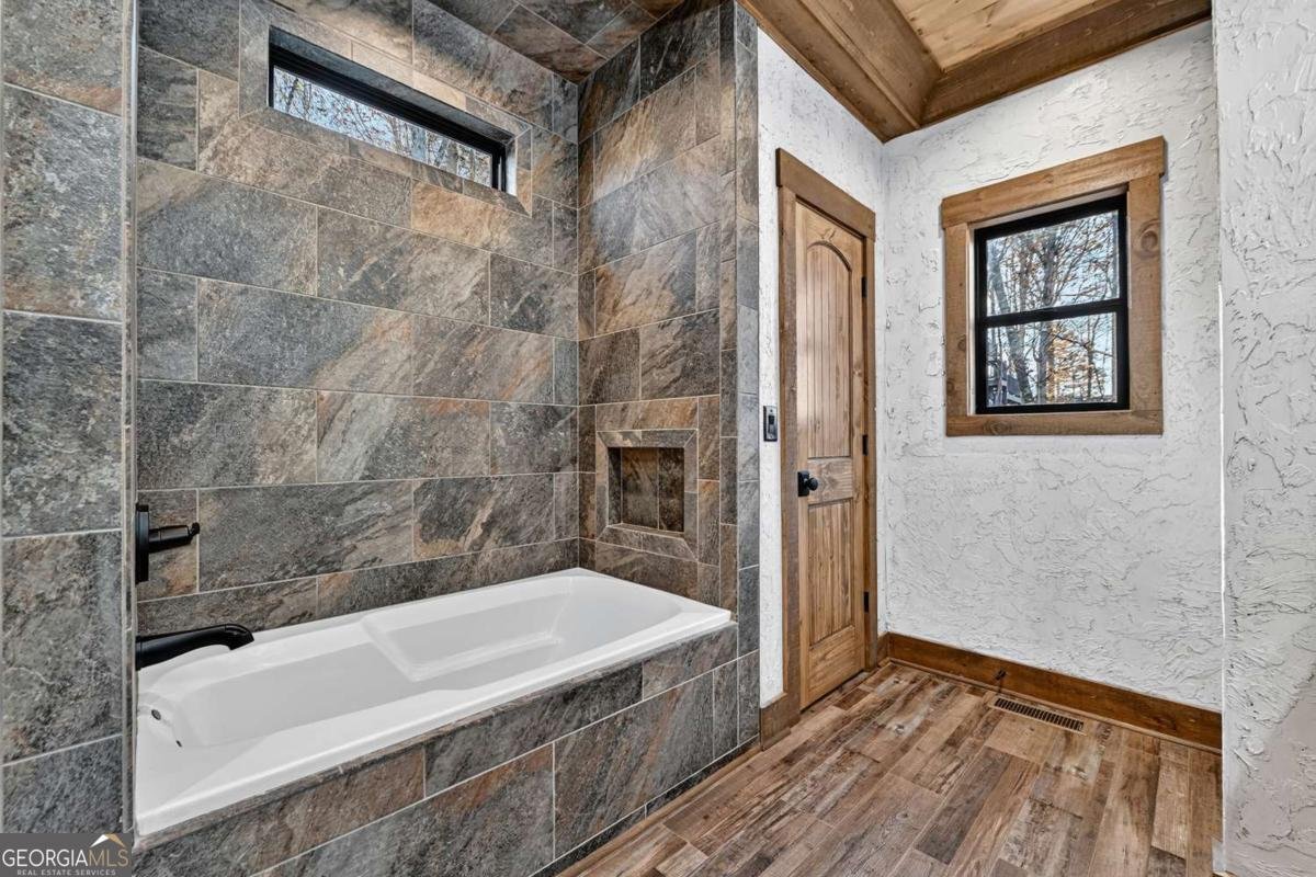 21 Crown Court Ellijay - 34