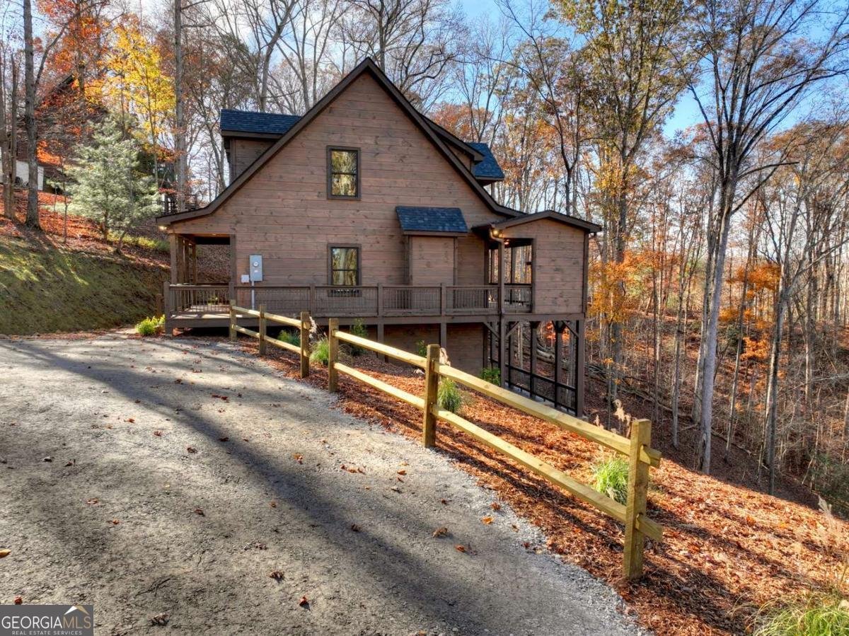 21 Crown Court Ellijay - 4