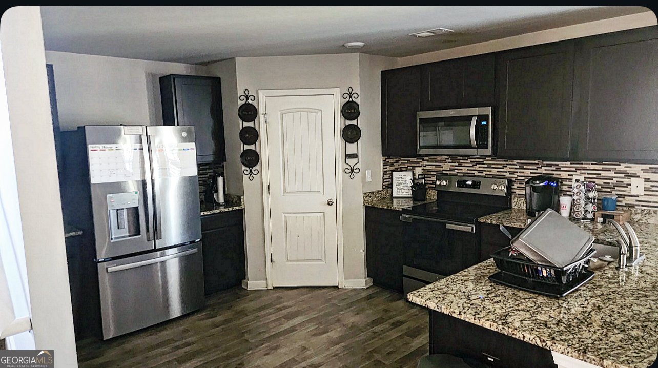 195 Twin Lakes Drive Covington - 11