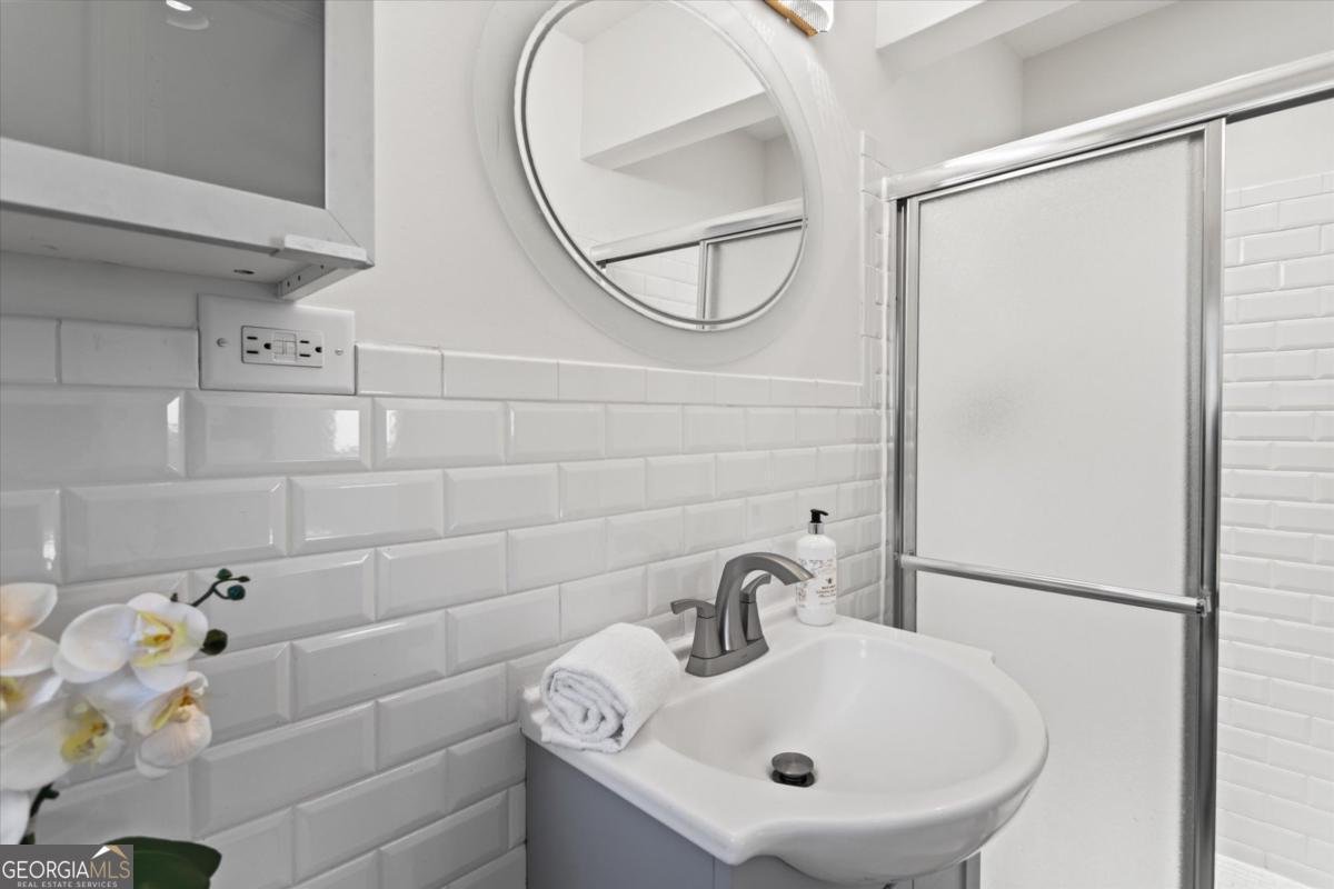 560 Windsor Parkway Atlanta - 28