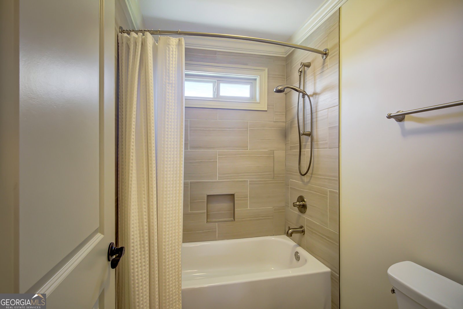 16 W Cove Drive Newnan - 72