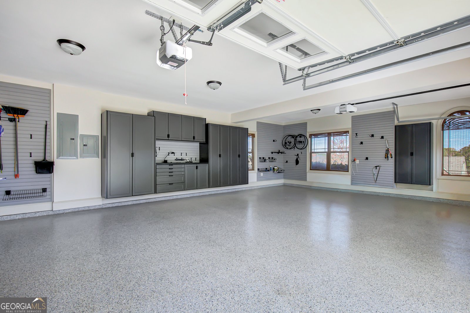 16 W Cove Drive Newnan - 84