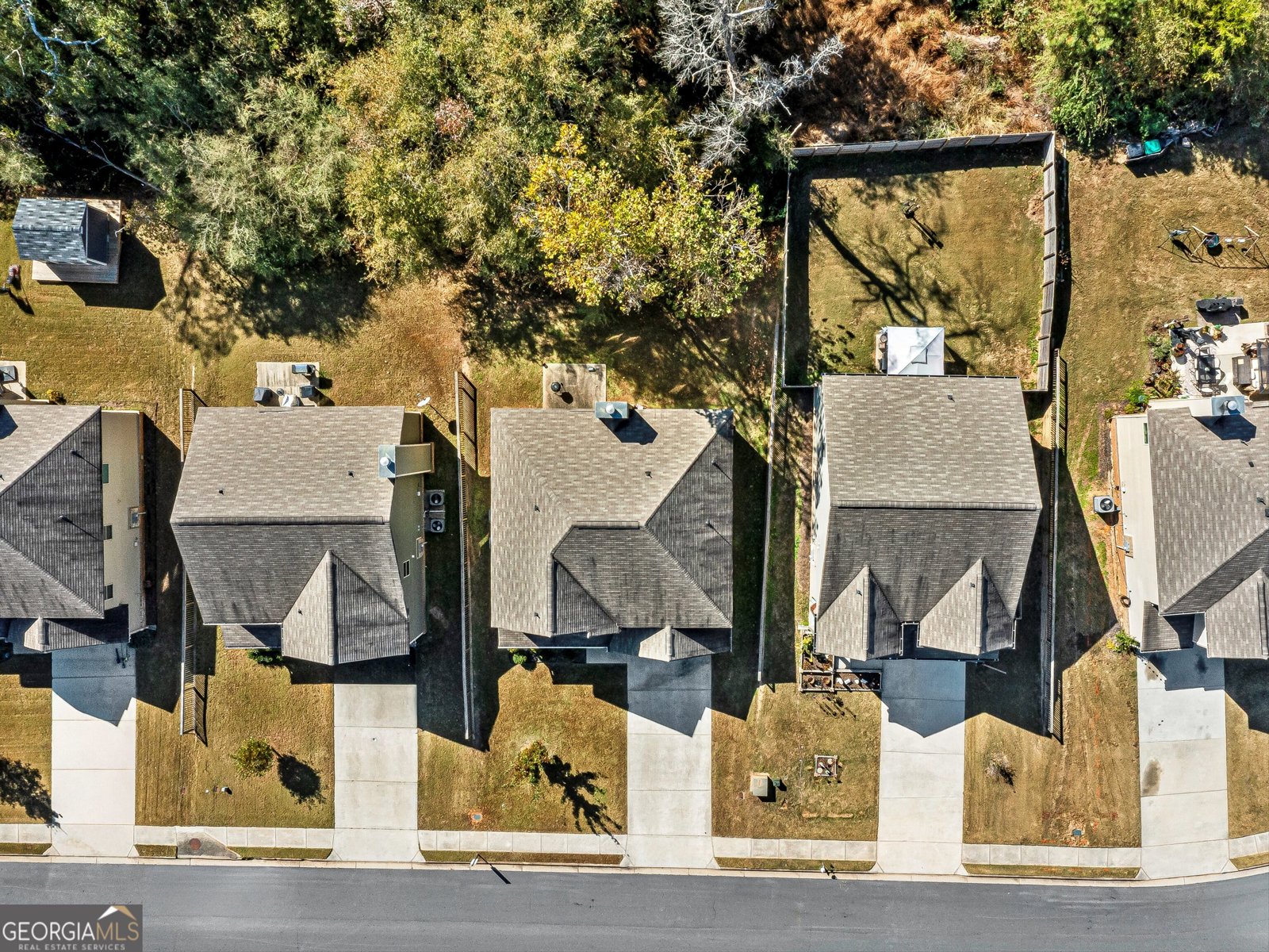 1124 Hartwell Road Locust Grove - 37