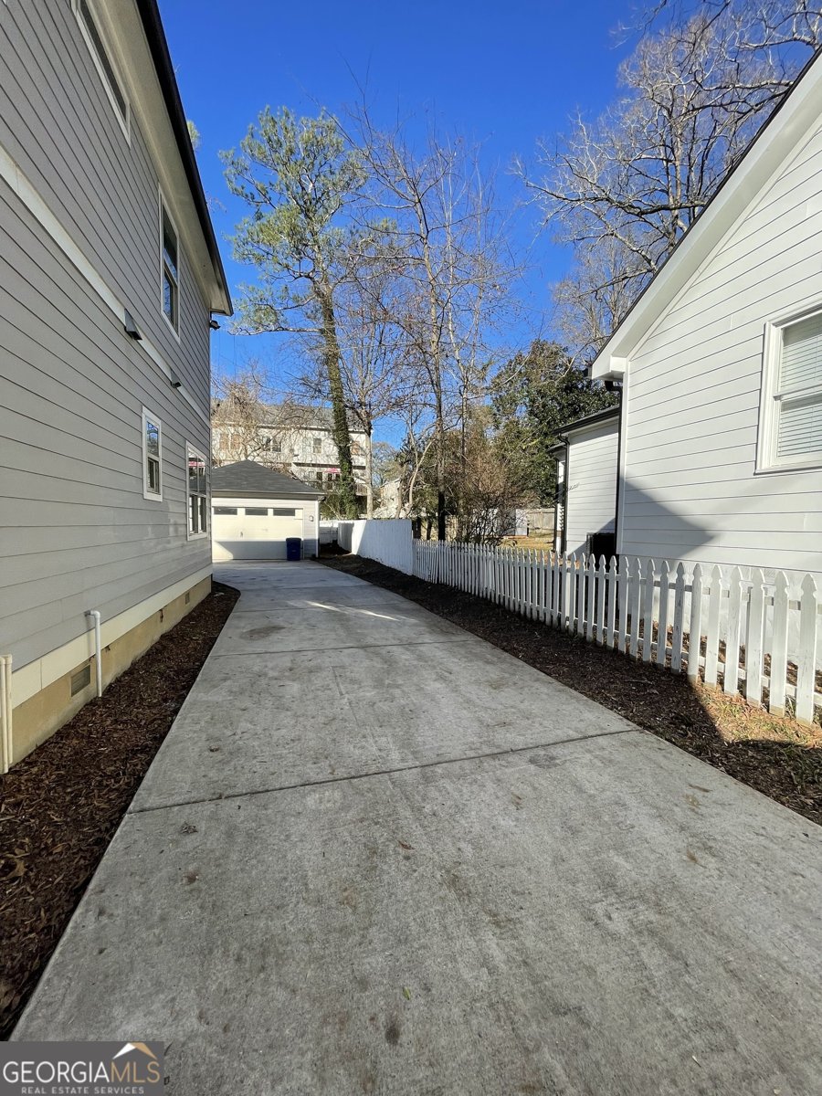 2668 Memorial Drive Atlanta - 18