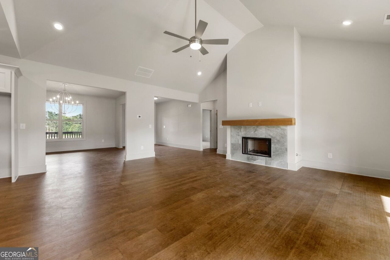 44 Palomino Circle Hoschton - main photo