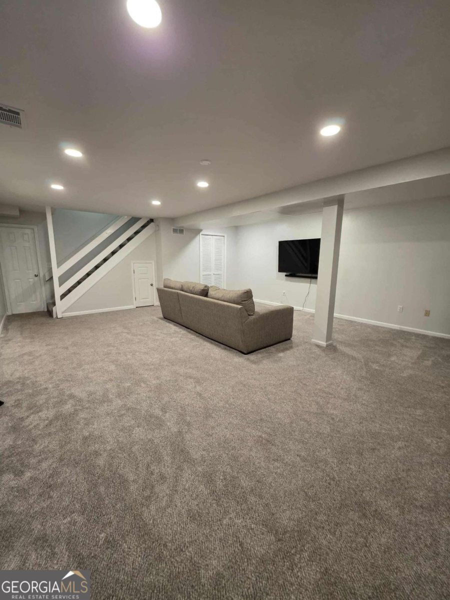 405 Hobo Lane Woodstock - 12