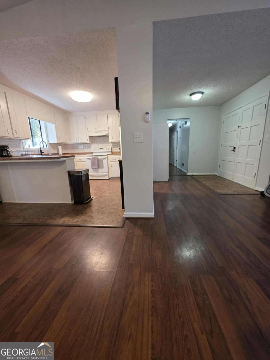 405 Hobo Lane Woodstock - 5