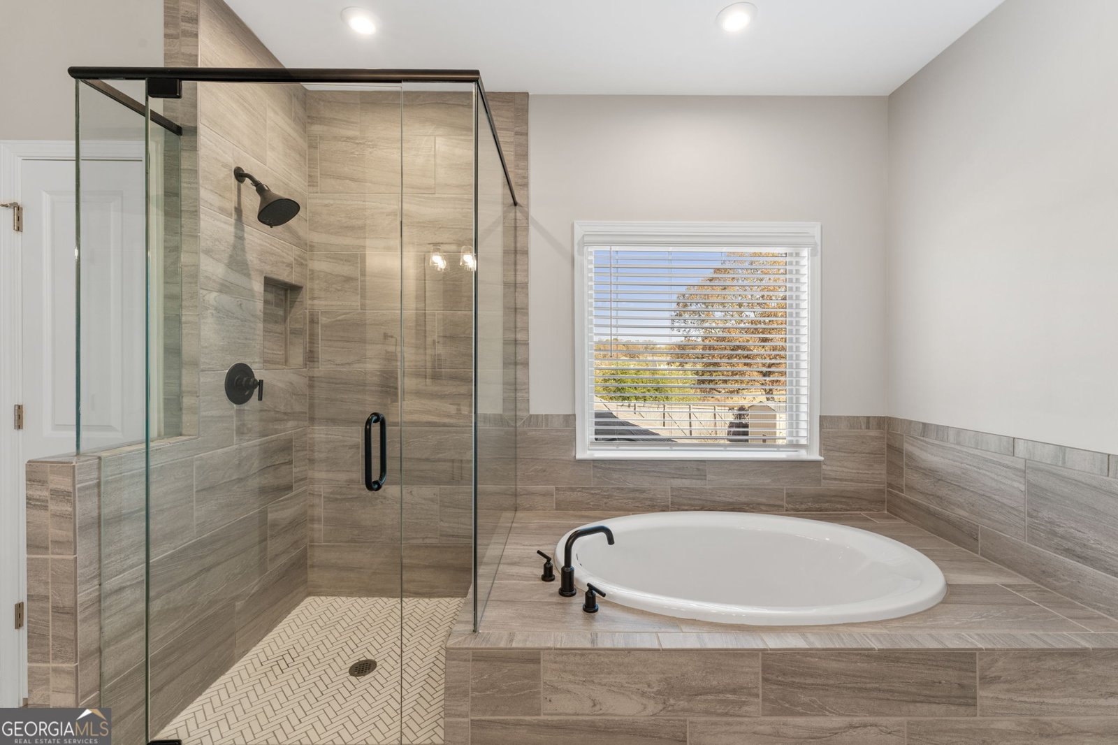 5075 Montes Lane Cumming - 31