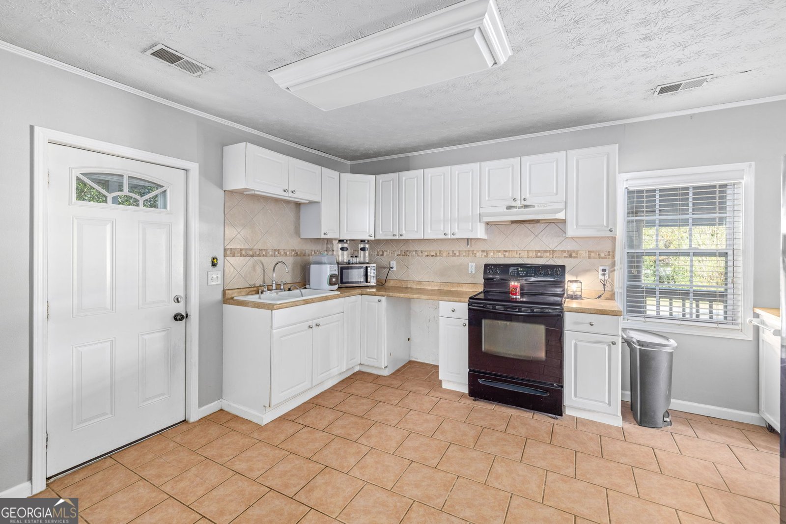 268 Barber Street Commerce - 7