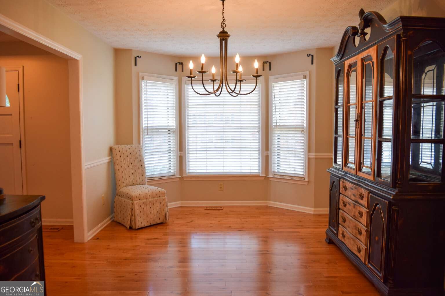 1068 Mill Drive Kennesaw - 33