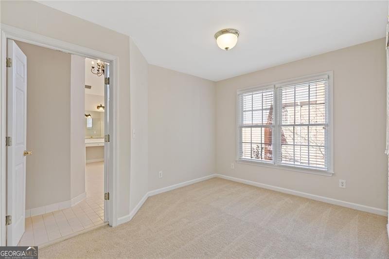 6425 Rutherford Suwanee - 28