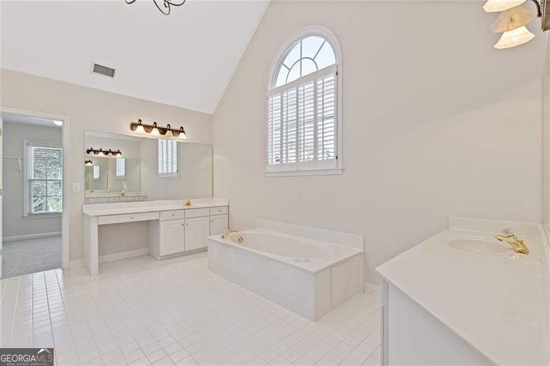 6425 Rutherford Suwanee - 31