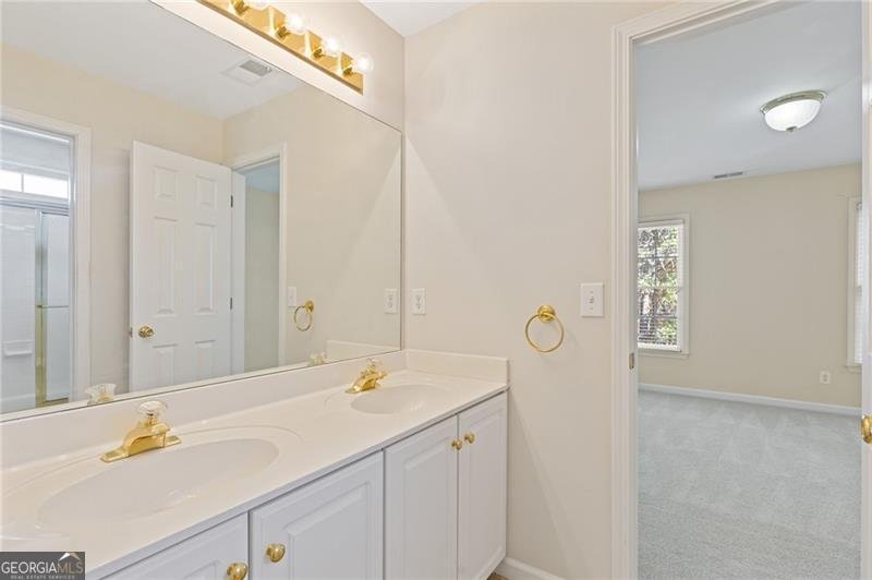 6425 Rutherford Suwanee - 36