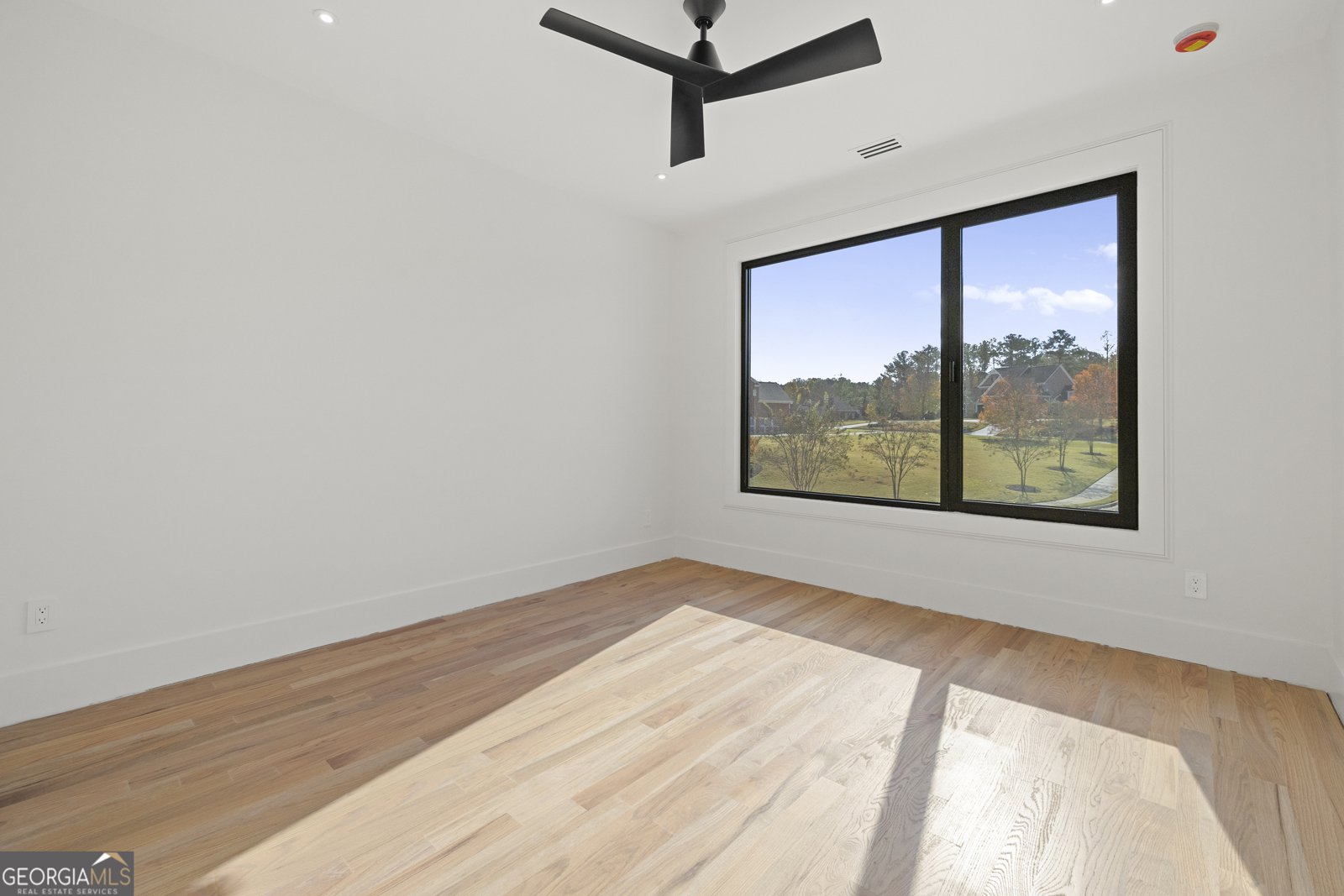 520 Heathmill Court Milton - 35