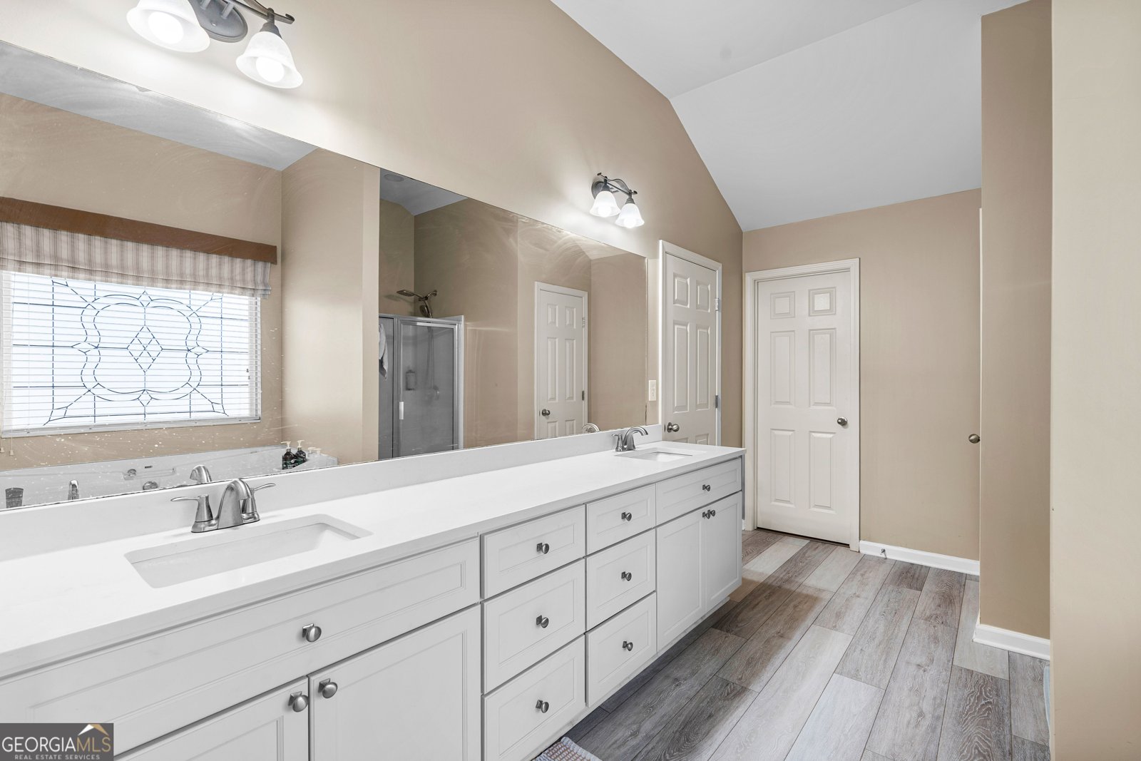 519 Bryant Lake Boulevard Lagrange - 27