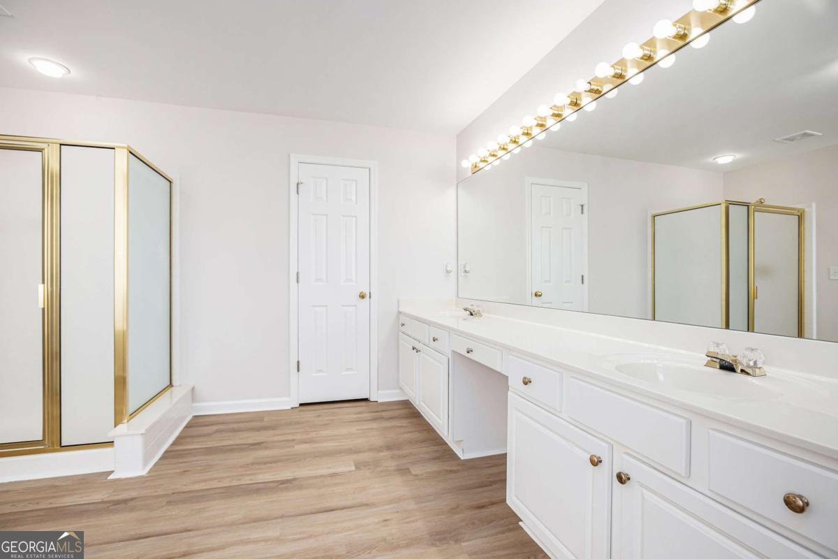 5165 Amberden Hall Drive Suwanee - 29