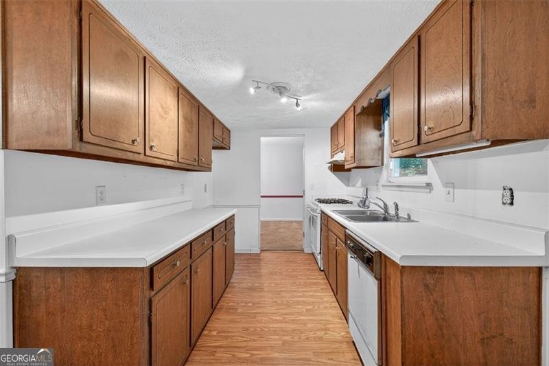 1075 WESTCHESTER Drive Lilburn - 13