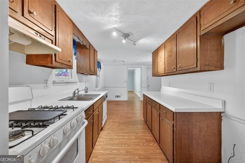 1075 WESTCHESTER Drive Lilburn - 14