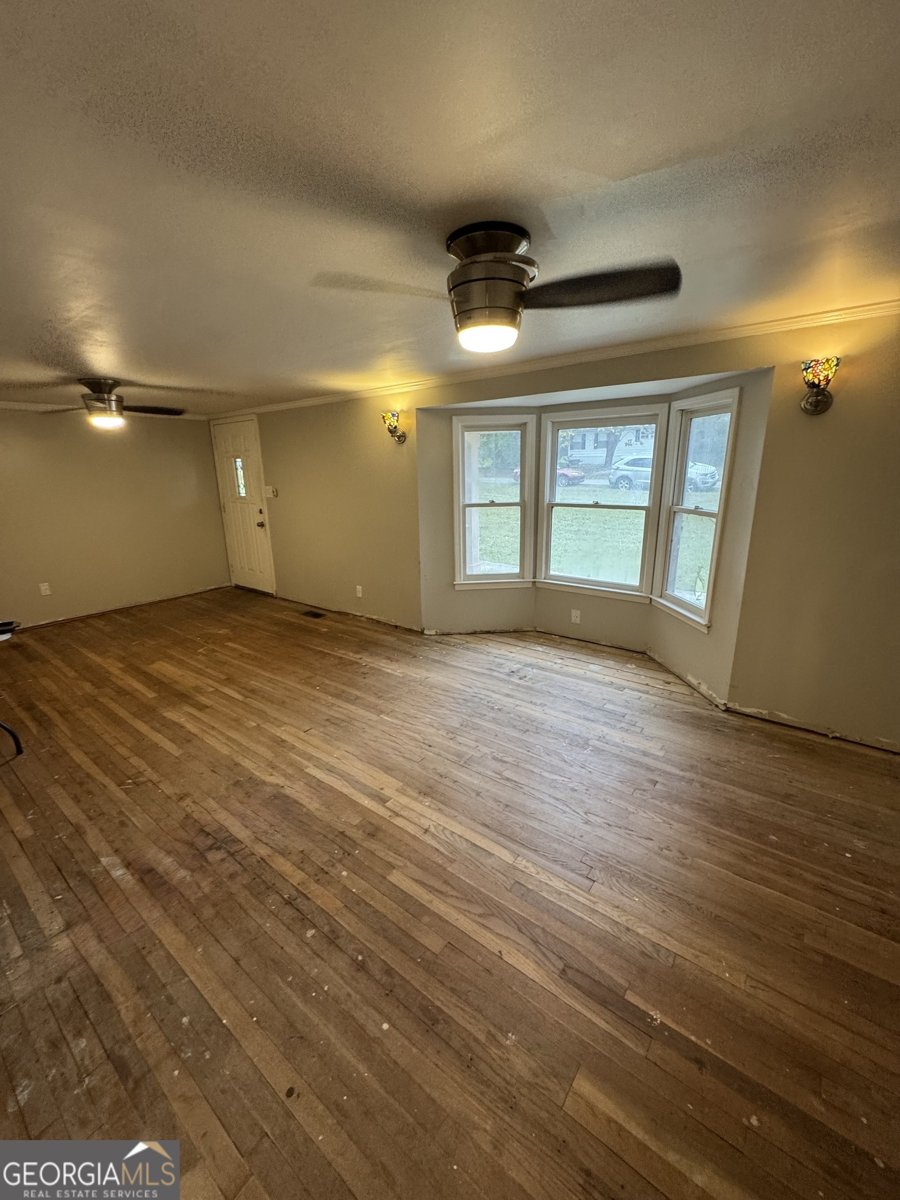 121 Elm Street Gordon - 5