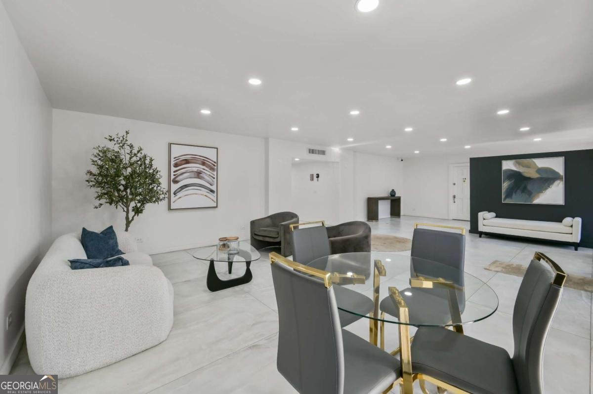 3648 Peachtree Road Atlanta - 25