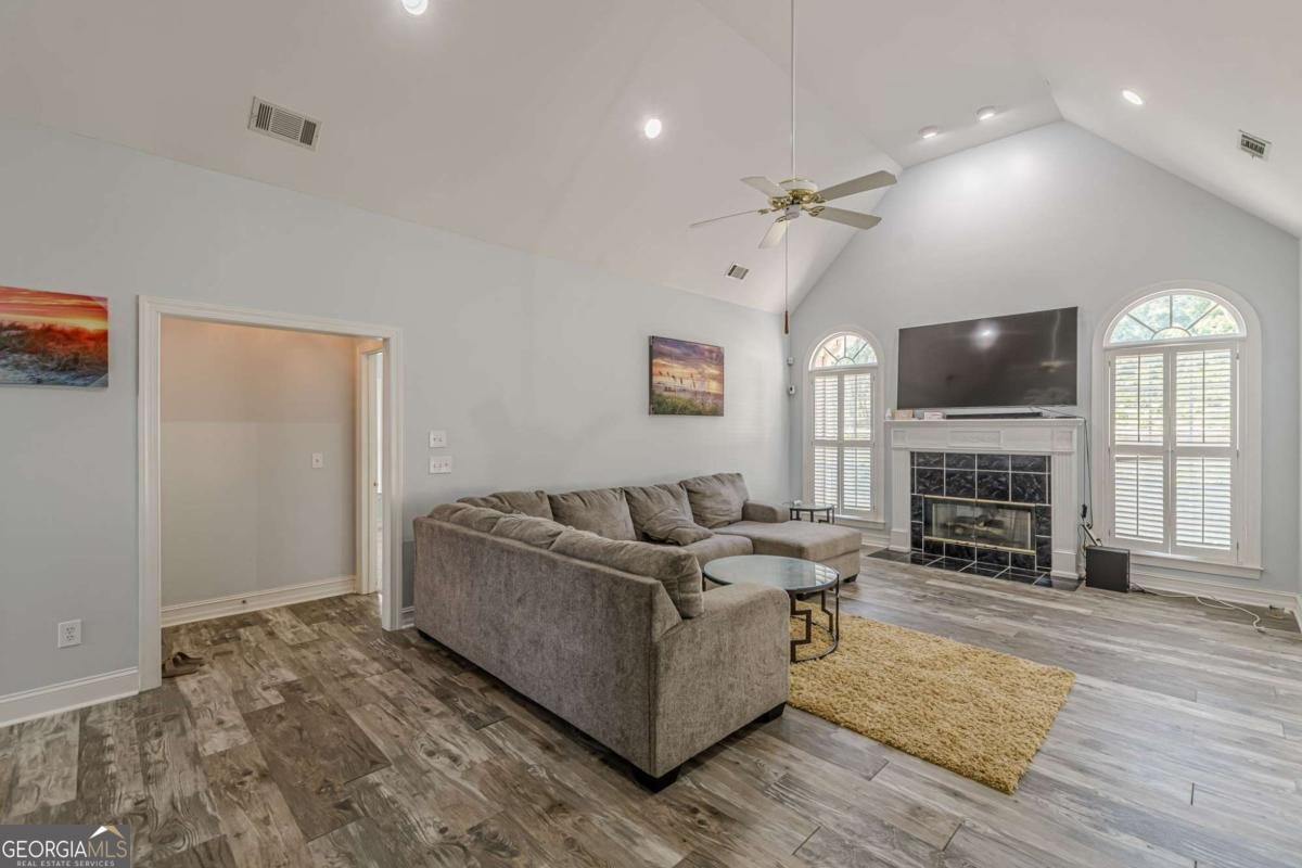 203 Prestwick Way Stockbridge - 11