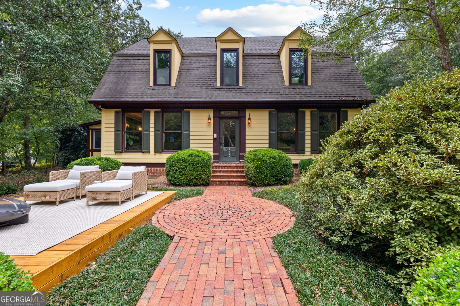 135 Emerald Lane Fayetteville - 1