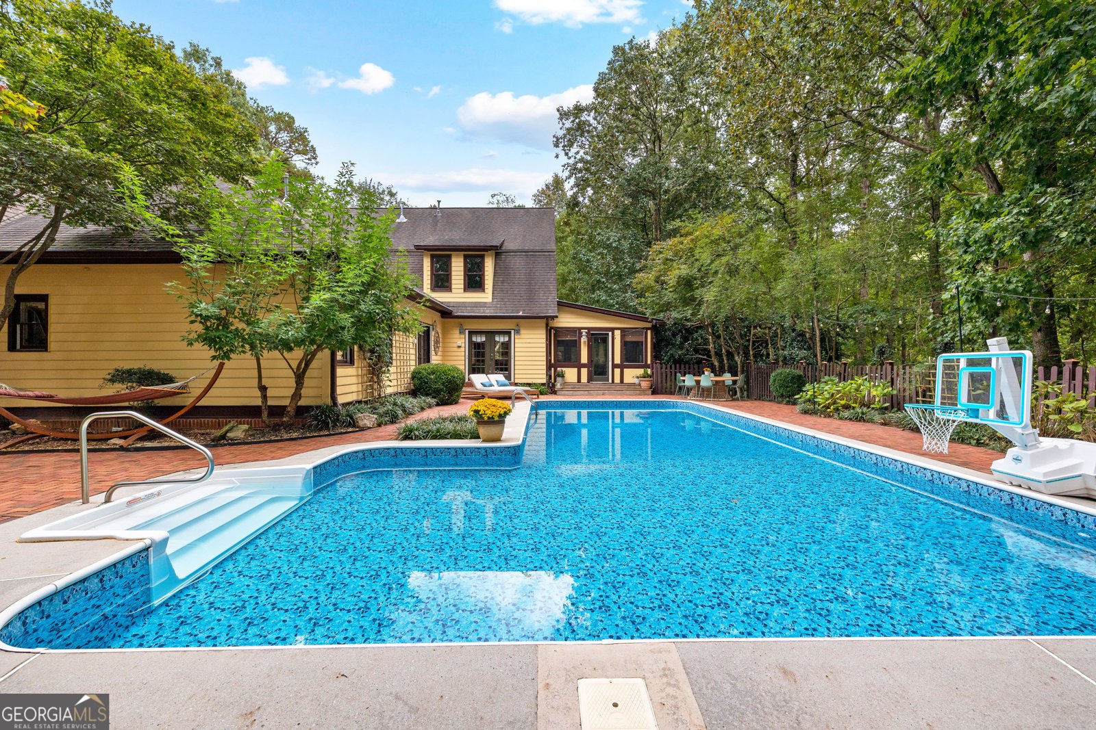 135 Emerald Lane Fayetteville - 40