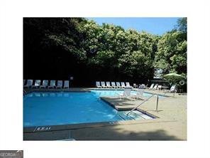 2104 Queen Anne Court Sandy Springs - 22