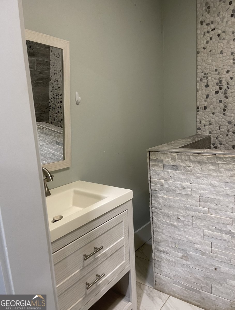 112 Hendry Street Union Point - 17