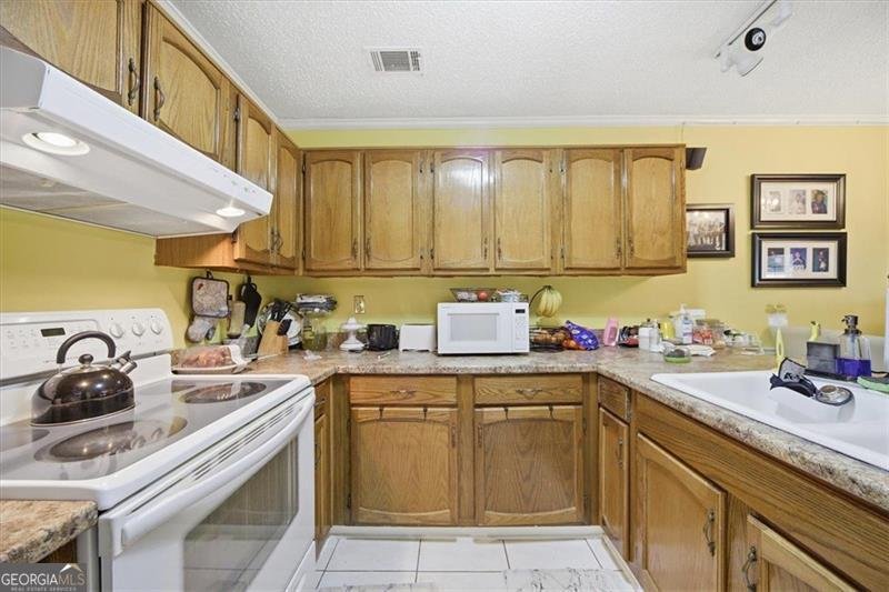 8045 CREEKSTONE Way Riverdale - 10