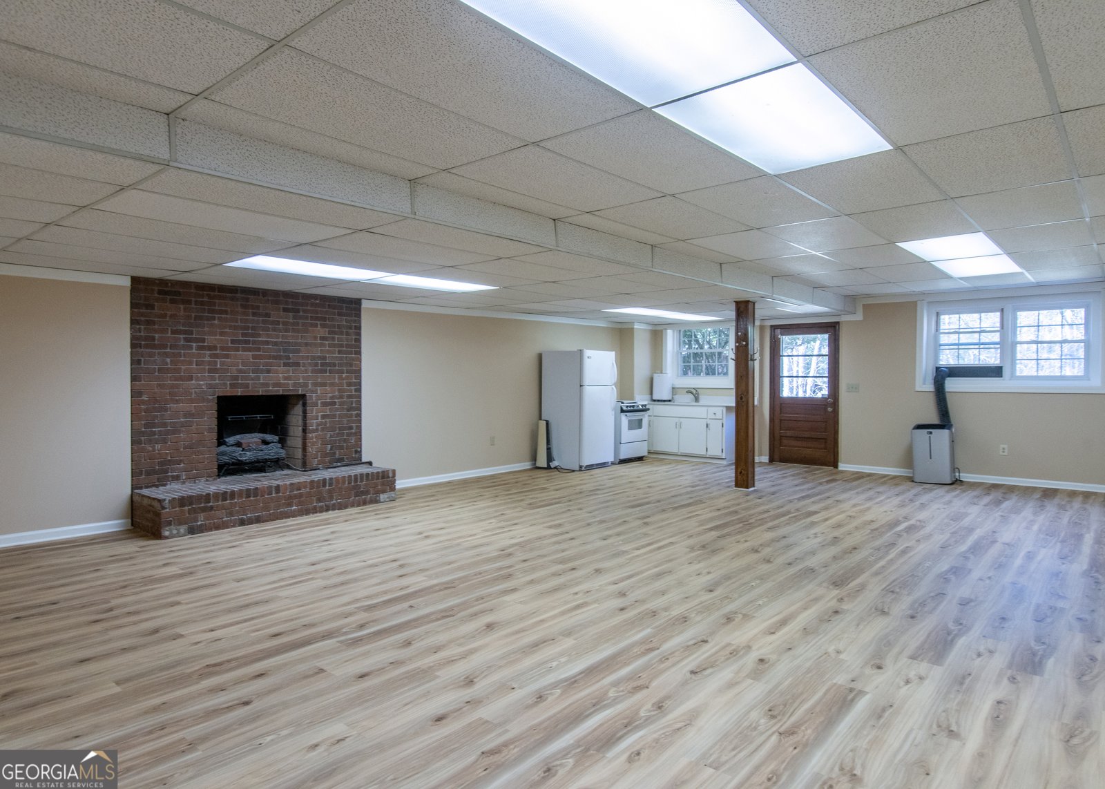 13819 Woolsey Road Hampton - 66