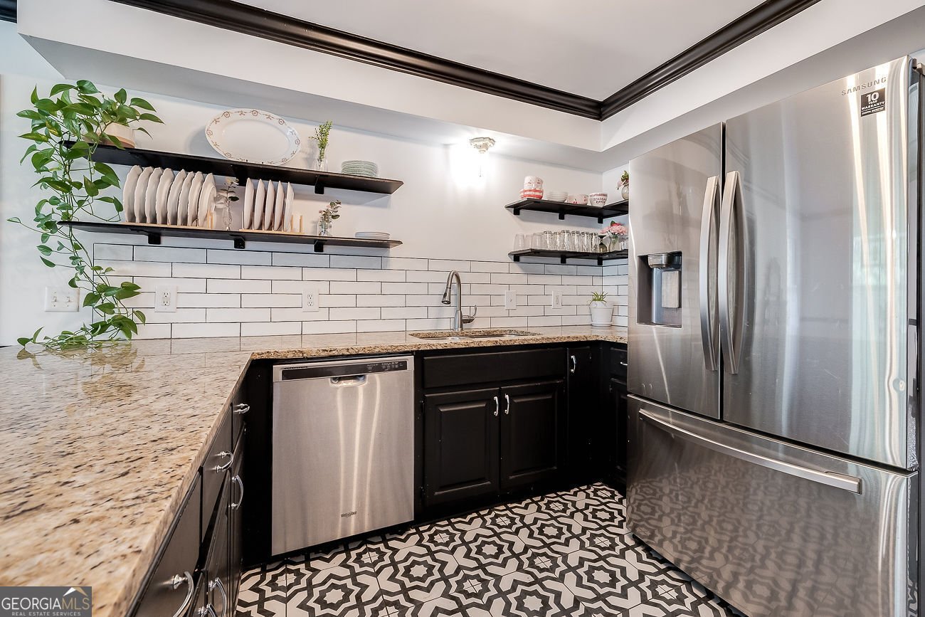 387 Sandhurst Drive Richmond Hill - 14