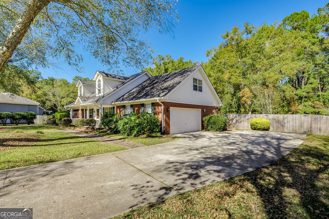 387 Sandhurst Drive Richmond Hill - 3