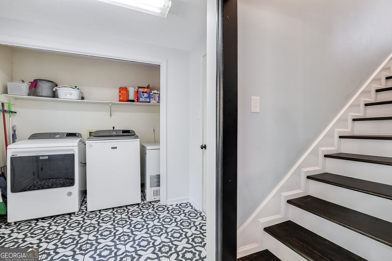 387 Sandhurst Drive Richmond Hill - 32