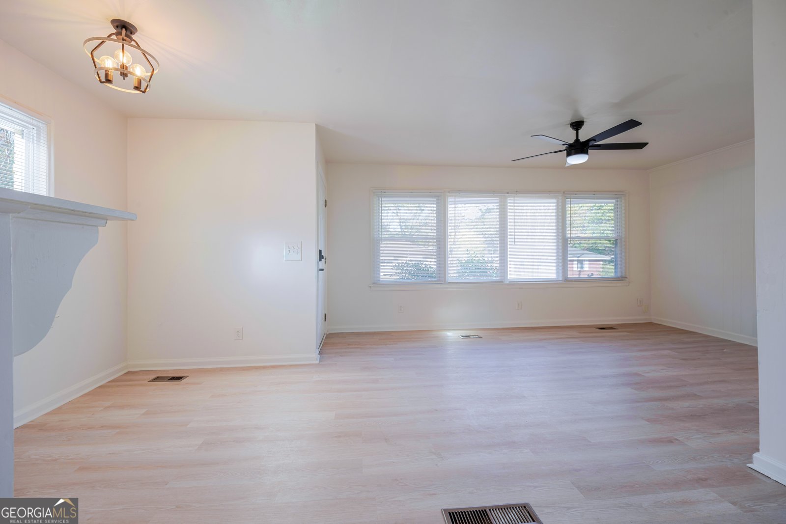 843 White Oak Drive Forest Park - 20