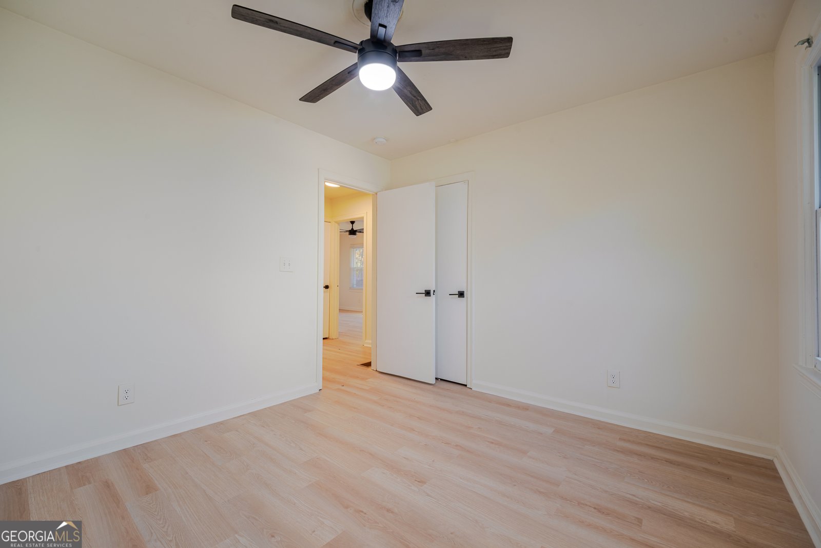 843 White Oak Drive Forest Park - 33