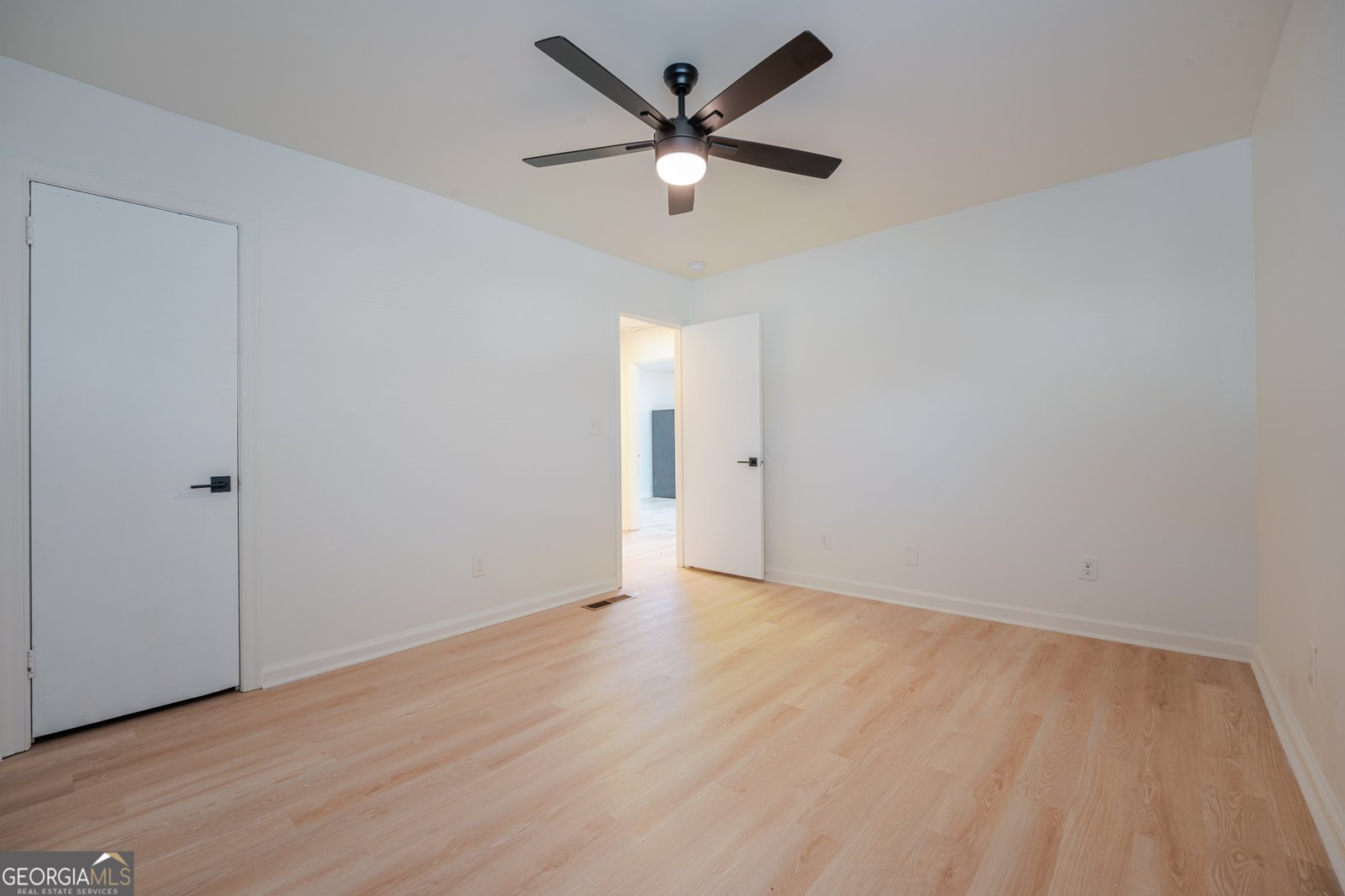 843 White Oak Drive Forest Park - 37