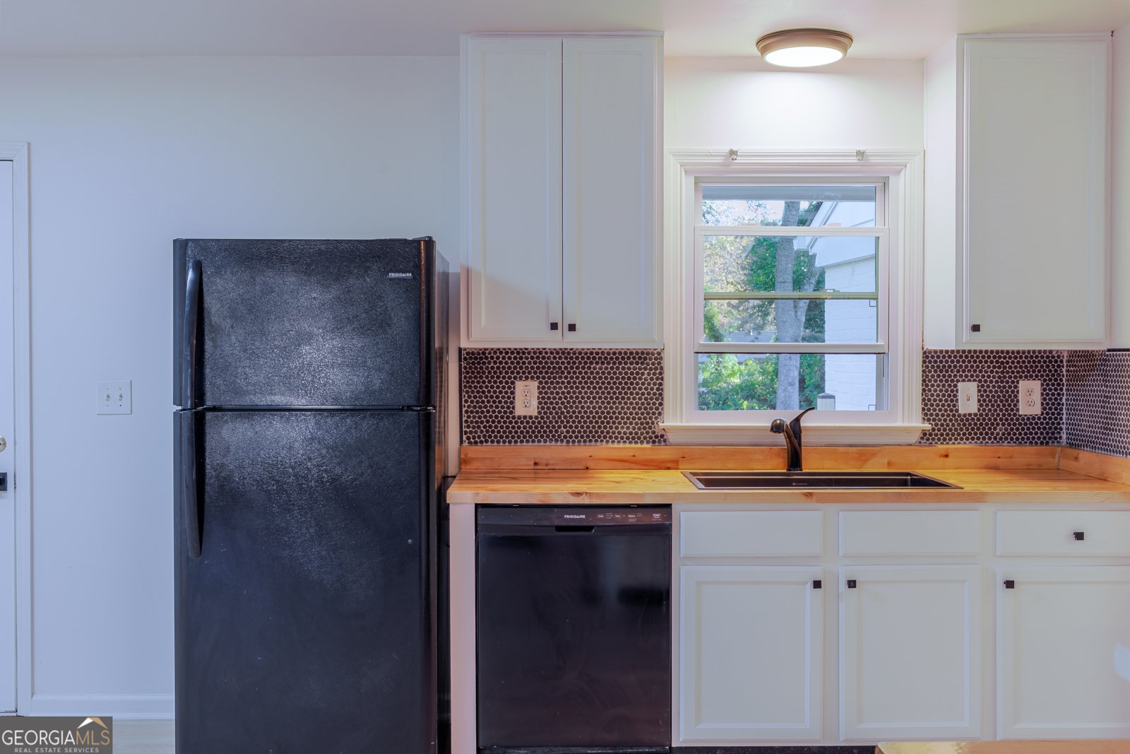 843 White Oak Drive Forest Park - 45