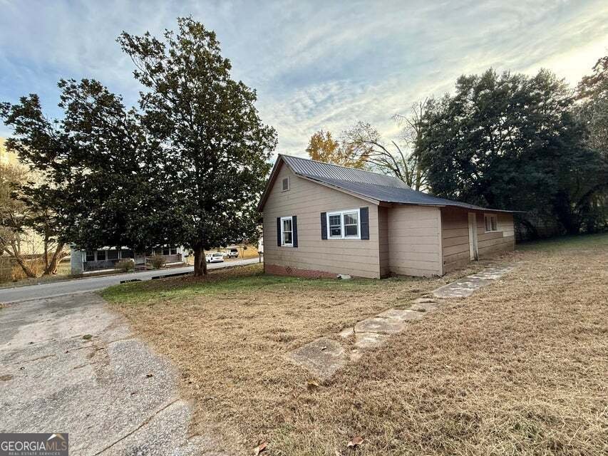 110 Ninth Street Trion - 3