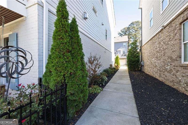 209 Highland Park Point Woodstock - 55