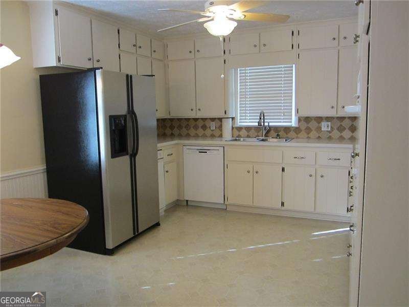 1611 Northwoods Drive Marietta - 6