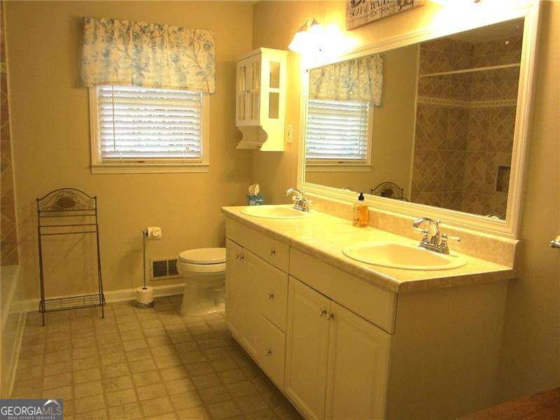 1611 Northwoods Drive Marietta - 9