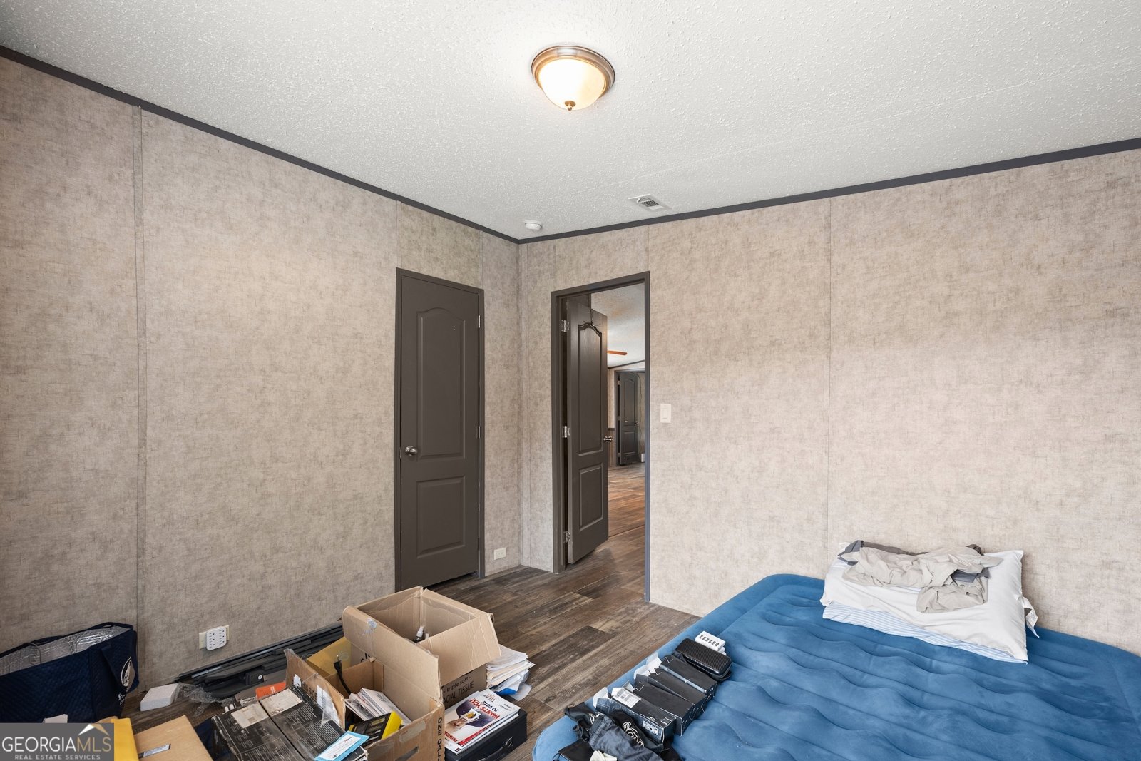 9 Dons Court Royston - 11