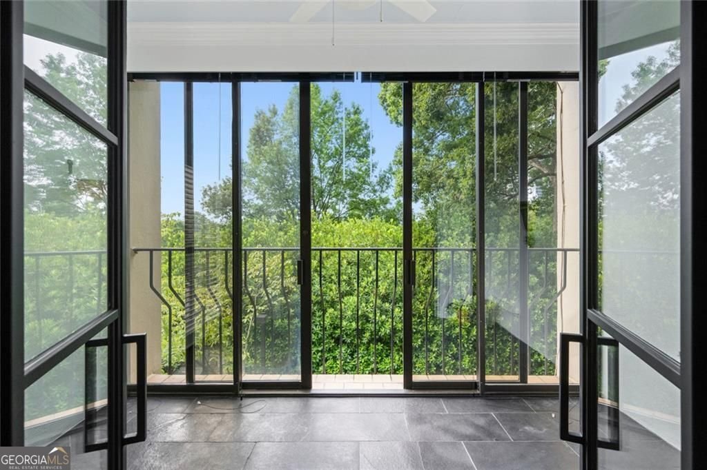 2765 Peachtree Road Atlanta - 20